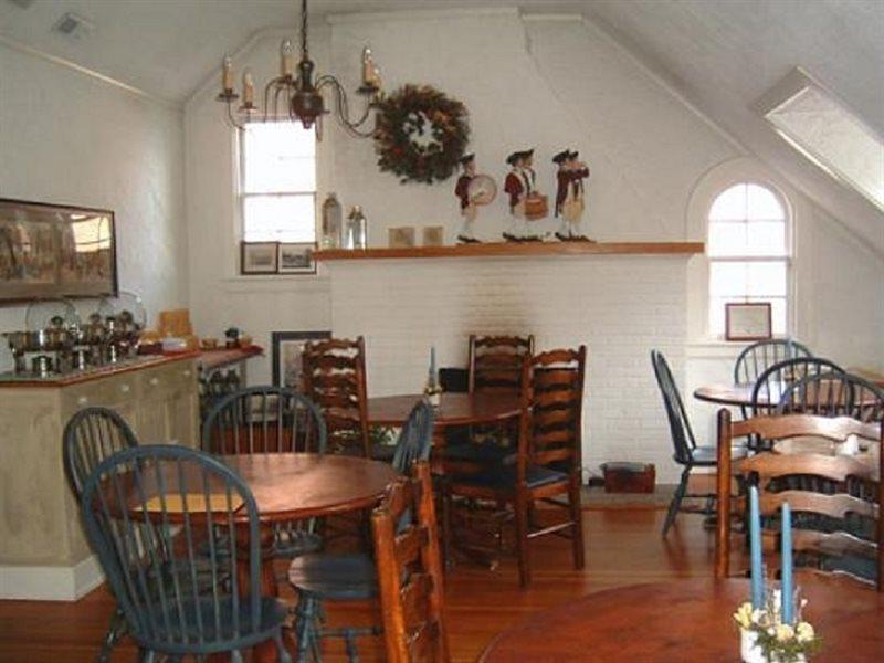 The Fife And Drum Inn Williamsburg Bagian luar foto